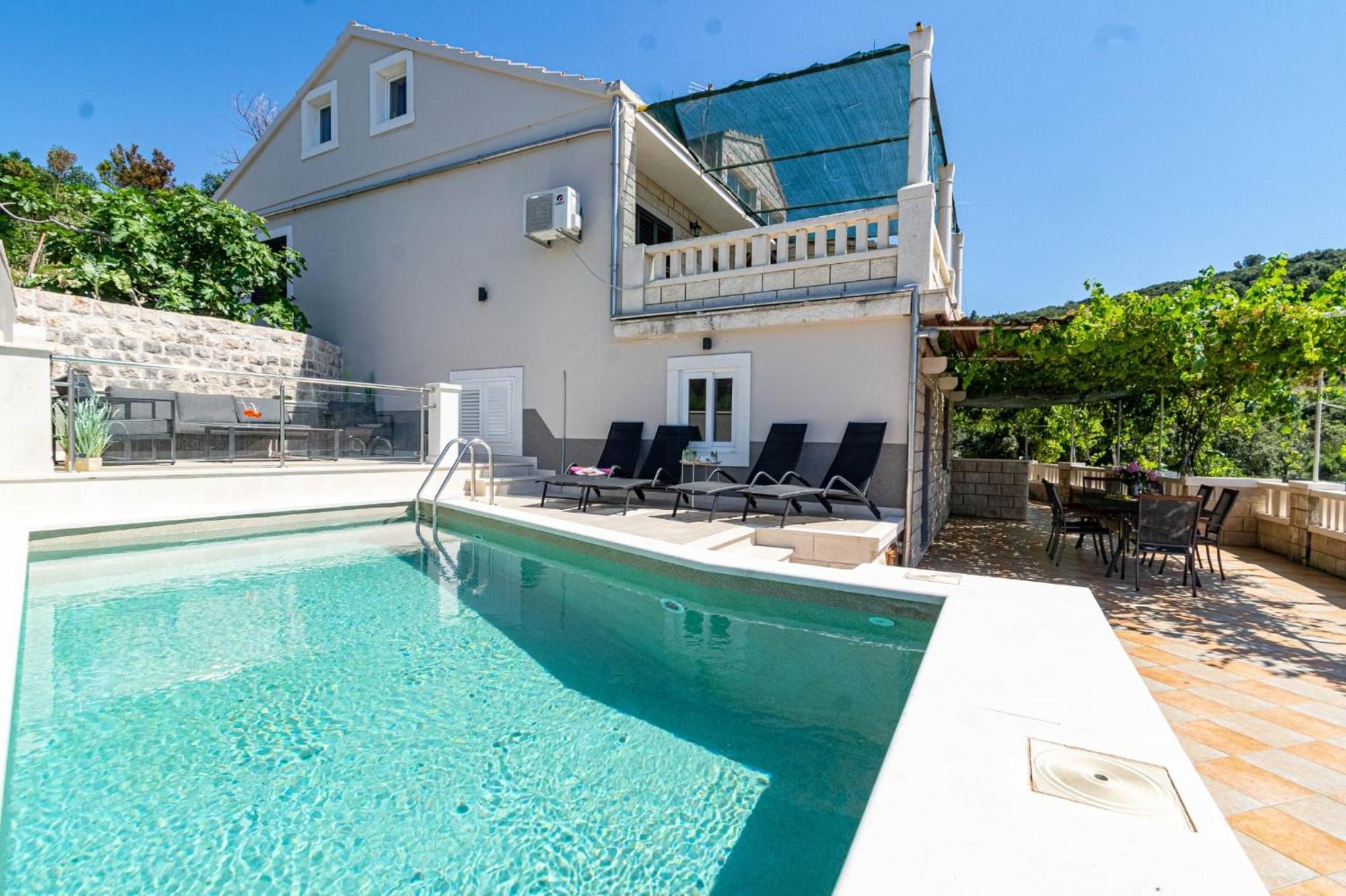 Seaside Apartments With A Swimming Pool Tri Zala, Korcula - 558 Zrnovo Exterior photo
